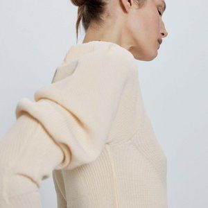 *NWT* Zara Balloon Sleeve Knit Sweater in Small